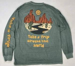 Pacsun Take A Trip Around The World Grafik T-Shirt Herren Medium Grün Langarm - Bild 1 von 7