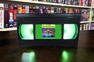 Goosebumps: Attack Of The Jack-O-Lanterns VHS Lamp + Remote - Picture 1 of 2