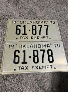 Lot Of 2 1970 OKLAHOMA Tax Exempt License Plate Consecutive Order 61-877 61-878 - Picture 1 of 3