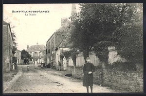 CPA Saint-Hilaire-des-Landes, La Mairie et l´Eglise - Picture 1 of 2