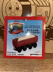 ¡TARJETA DE DISTRIBUIDOR! THOMAS FRIENDS TREN MADERA FERROCARRIL ASERRADERO COCHE DE TRONCOS REABASTECIMIENTO - Imagen 1 de 6