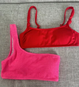 Badeanzug Oberteile Größe S Bademode 2er Set bunte Farben Neu - Bild 1 von 2