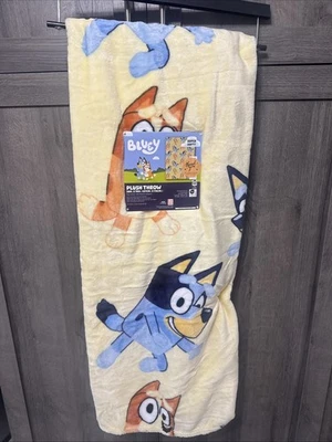 Nuevo Bluey & Bingo 50" x 70" Bailando Soleado Amarillo Manta en Percha Foto 1 de 4