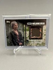 THE WALKING DEAD SEASON 6 Topps 2017 COSTUME RELIC CARD CAROL JACKET 16/25 - Picture 1 of 2