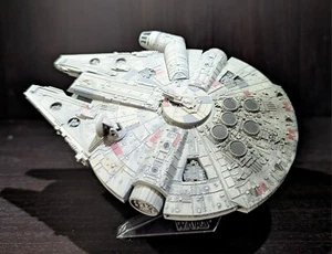 Star Wars Hot Wheels Elite Millennium Falcon Maßstab 1:18 Die Cast Fahrzeug OVP - Bild 1 von 4