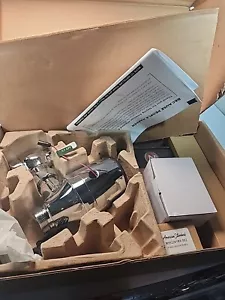 American Standard Ultima Selectronic valvola di scarico WC esposta alimentata a batteria - Foto 1 di 7