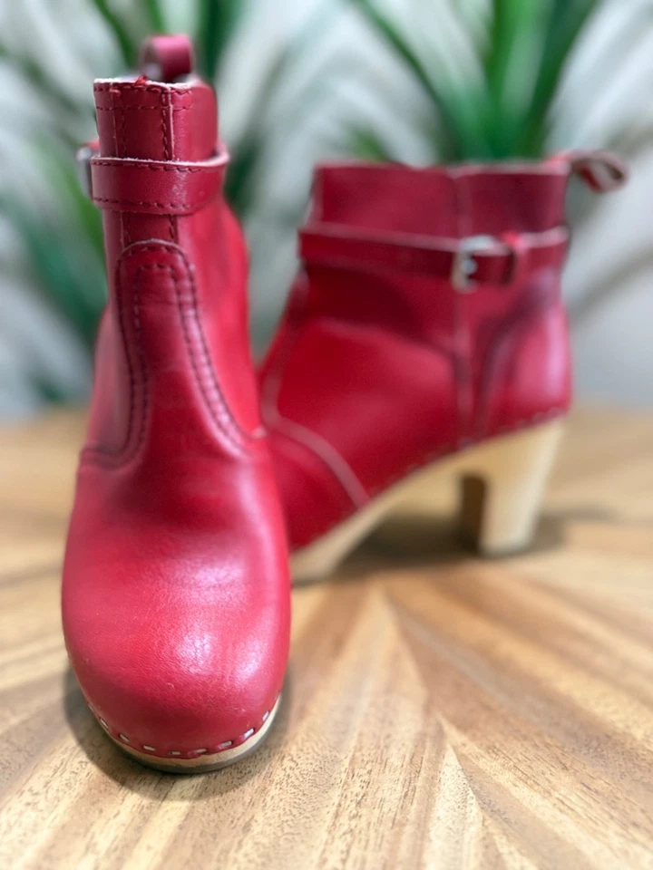 Botas suecas Hasbeens Jodhpur tamanco couro fivela de madeira rara vermelho cereja tamanho 37 - Imagem 1 de 4