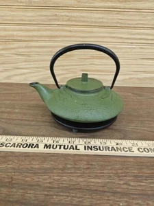 CAST IRON GREEN JAPANESE DRAGONFLY TEAPOT W/ INFUSER - Picture 1 of 6