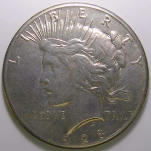 1928 Peace Silver Dollar US 90% Silver Coin i711 - Picture 1 of 2