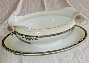 1924 Antique Noritake FRUIT BASKET Patterned Gravy Boat with Attached Base - Picture 1 of 4