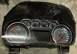16 CHEVY SILVERADO INSTRUMENT CLUSTER SPEEDOMETER MPH TACH ODOMETER 84026894 - Picture 1 of 3