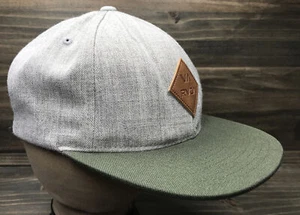 VA RVCA Ruca Adjustable Snapback Hat Men's RVCA VA Leather Logo Cap Gray/Green - Picture 1 of 6