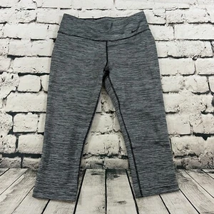 Leggins deportivos Nike para mujer gris negro mini rayas recortadas talla mediana M - Imagen 1 de 8
