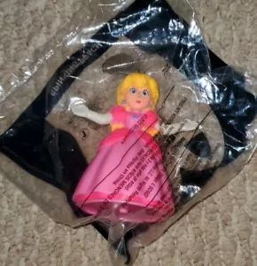 PRINCESS PEACH NINTENDO SUPER MARIO BROS 3” ACTION FIGURE TOY MCDONALD’S 2022 - Picture 1 of 2