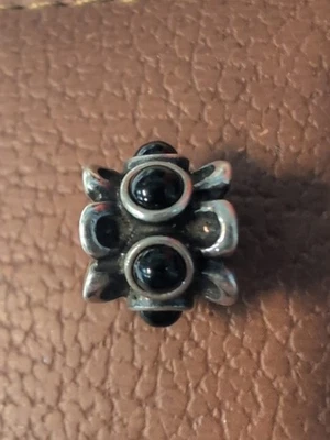 正品潘多拉纯银黑色 Forget Me Not 魅力 — 第 1/4 张图片