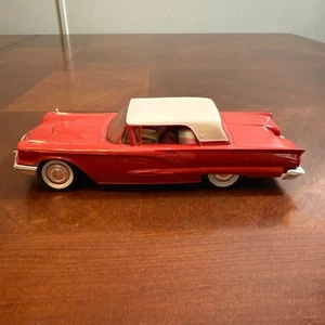 AMT 1959 Ford Thunderbird Dealer Promo Car Red/White 1:25 Friction Model Vintage - Picture 1 of 9