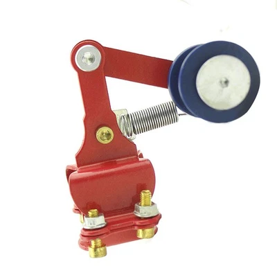 1x Bullone Tenditore Catena Regolatore Rosso Su Rullo Moto Utensili Universali - Immagine 1 di 4