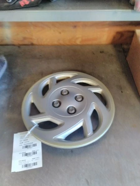 Wheel Cover HubCap 14" Wheel 8 Spoke Type Fits 97-00 SATURN S SERIES 153671 - Image 1 of 4