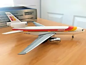 GeminiJets Iberia Airlines McDonnell Douglas DC-10-30 EC-CLB escala 1:400 - Imagen 1 de 7