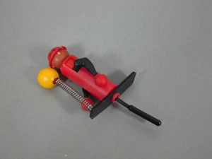 SPIELZEUG: Boxtraining am Punchingball - Bild 1 von 1