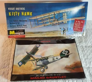 NEU versiegelt zwei (2) Modellbausatz Monogramm Kitty Hawk & Albatros D.Va Versandhandschuh - Bild 1 von 5