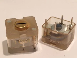 CONDENSADOR DE RECORTADOR PROFESIONAL PHILIPS 7 - 100pF 250Vdc PTFE y oro (x1) bda13 - Imagen 1 de 1