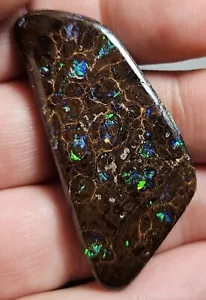 Ópalo de roca pulido de Koroit matriz verde azul 53,85 quilates lapidario - Imagen 1 de 14