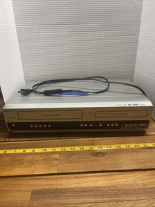 Magnavox DVD/VCR Combo VHS Recorder ZV420MW8 PARTS or Repair, No Remote *READ* - Picture 1 of 8