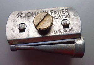 Alter Bleistiftanspitzer- Anspitzer aus Metall - Johann Faber  Nr. 6736 - DRGM - Bild 1 von 4