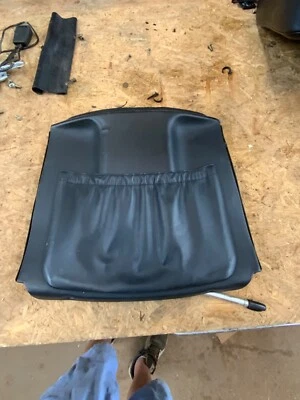 Mercedes Benz 400E 1992 clase W124 cubierta panel moldura trasera pasajero derecho fabricante original Foto 1 de 4