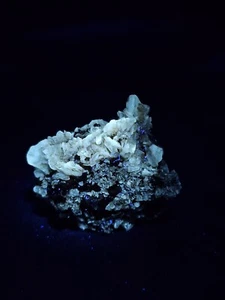 Cristal de yeso 63 g. - Único ucraniano. Muestra con propiedades fluorescentes. - Imagen 1 de 8