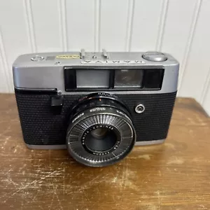 Vintage Mamiya Kominar Camera 1:28 f=40mm Lens Made in Japan Original Case Works - Picture 1 of 7