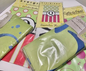 BULK 4 ASSORTED GARDEN FLAGS And 1 Mailbox Cover. Initial ""Q"" Different Sizes - Picture 1 of 17