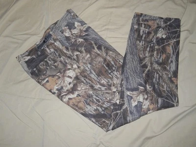 RedHead  Mossy Oak Camo Hunting Pants Gore Windstopper Supprescent Fabric ~ sz M - Image 1 of 4
