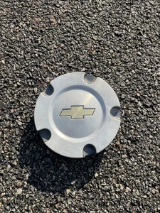 One factory 2004 to 2009 Trailblazer alloy wheel hubcap center cap 9595110 - Picture 1 of 17