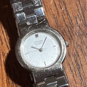 Vintage Women’s Citizen Silver Tone Watch 1032-S93681 Works w New Battery - Foto 1 di 6