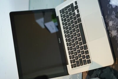 Apple MacBook Pro 13.3'' Intel Core 2 DUO 2.4Ghz 2GB 500GB Late 2008 FAULTY - Image 1 of 2