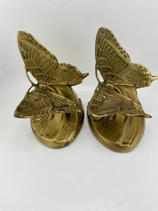 Par de sujetalibros vintage de metal fundido mariposa tono latón estilo Art Nouveau MCM - Imagen 1 de 9
