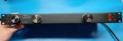 Centro de distribución de energía Juice Goose 8,0 L, montaje en rack, lámparas de trabajo y atenuador Foto 1 de 4