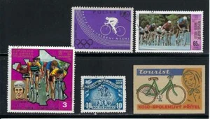 BICICLISTI.- POLONIA anni 50-70.- ALTA VOLTA.- GUINEA.- etichetta ''TURISTA'' - Foto 1 di 1