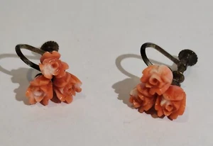 Vintage Exquisite Extremely Petite Coral Floral Screw Earrings - Picture 1 of 5