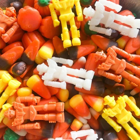 Robo Toy Fest Candy Corn Set Dark Orange, Yellow, & Glow In The Dark GID Cover