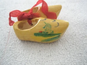 Mini WOODEN SHOES w/ windmill K.L.M. Royal Dutch Airlines Holland - Picture 1 of 9