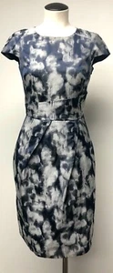 CAROLINA HERRERA BLUE & SILVER GRAY SHIMMERING SHEATH PENCIL DRESS OVAL NECK 2 - Picture 1 of 10