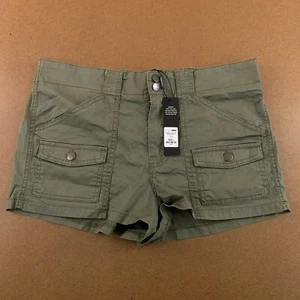 Fashion Nova Womens Size Large Olive Green 1.5" Inseam Cargo Shorts NWT - Picture 1 of 9