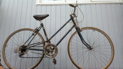 ¿VINTAGE AÑOS 60/PRINCIPIOS DE 70? Bicicleta de carreras de grava de 10 velocidades Raleigh Record Mixte Foto 1 de 4