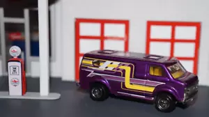 1:64 Scale 1975 Chevy Van Purple '75 Diecast Model Replica Car Matchbox - Picture 1 of 3