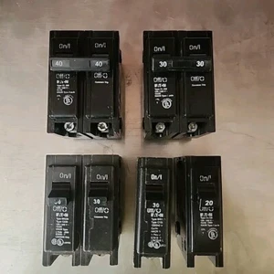 Cutler-Hammer Eaton M1640 Circuit Breaker 40 30 20 Amp 120/240 - Picture 1 of 3