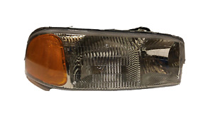 GM Headlamp #15850352 (Escalade, Sierra, Yukon) - Passenger Side