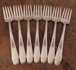 IS Gardenia Set of 7 Salad Forks Wm Rogers Vintage Silverplate Flatware Lot J - Picture 1 of 5